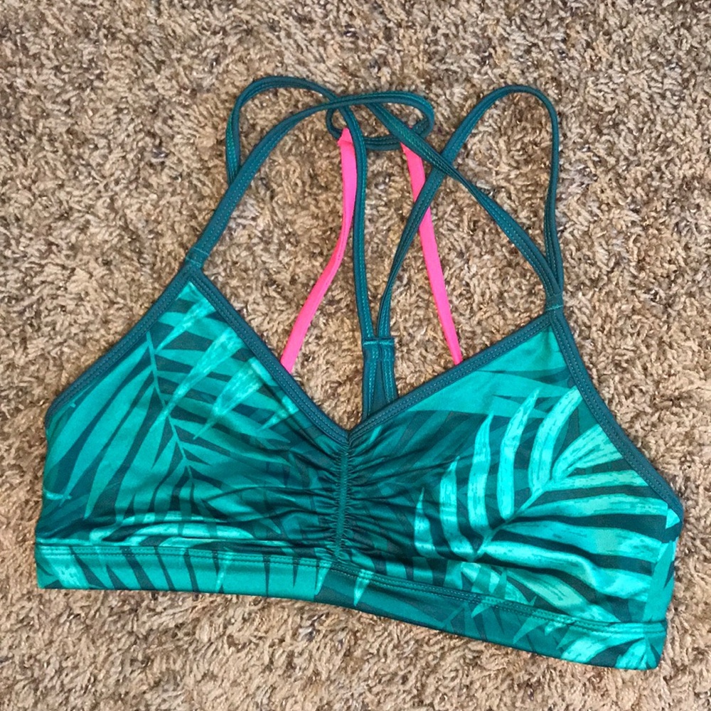 Old Navy Active Cross Back Sports Bra